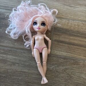 Rainbow High Winter Wonderland Bella‎ Parker Nude Doll
